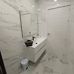Nuevo Cerca Del Mar