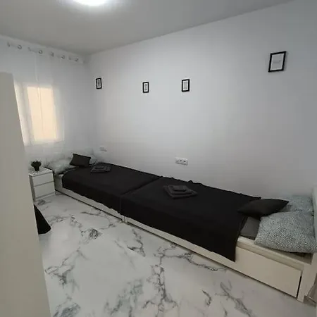 Nuevo Cerca Del Mar